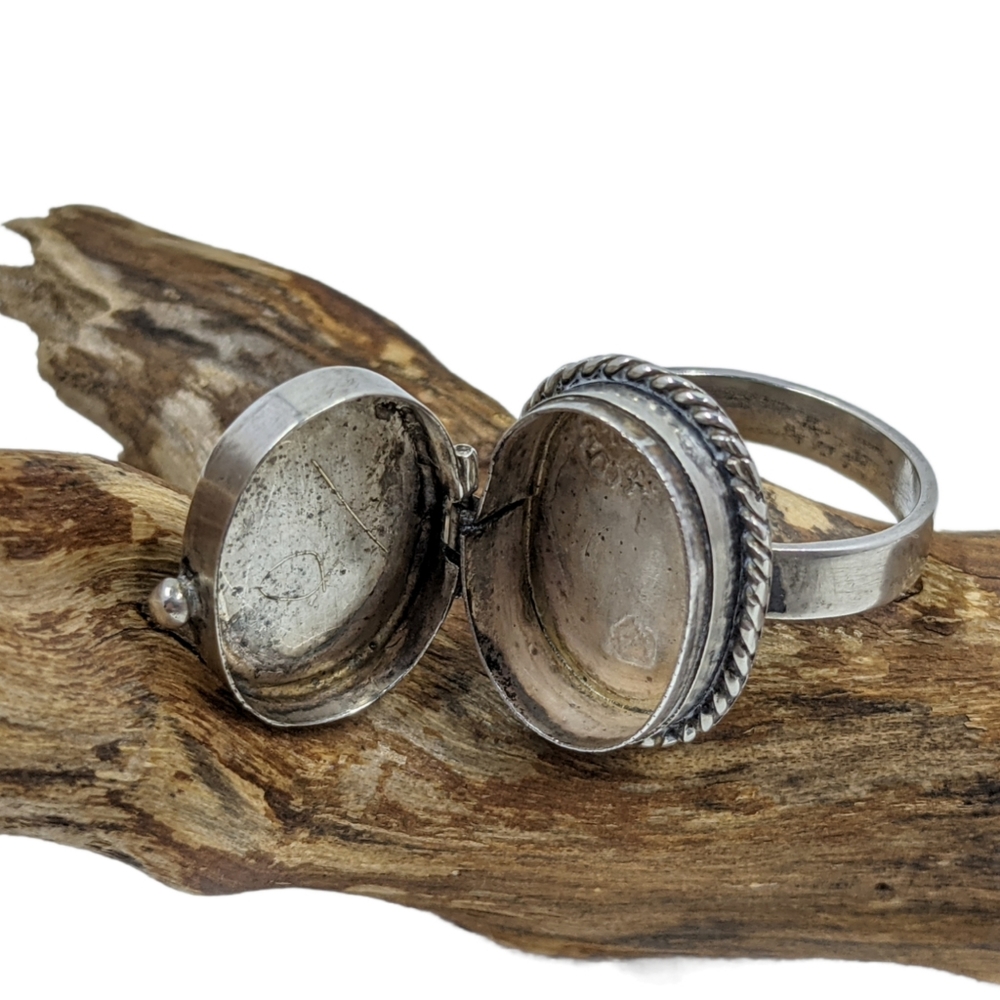 *SOLD* Taxco Abalone 925 Sterling poison ring - Picture 4 of 7